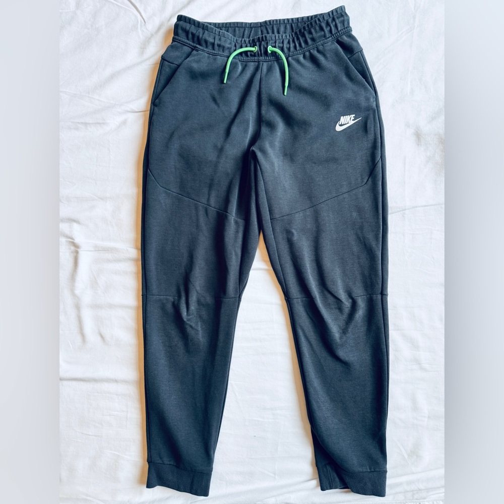 Nike Tech Charcoal Grey Jogger Sweatpants - big kid XL